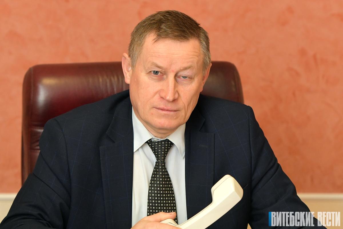Более 20 вопросов поступило на «прямую линию» начальника главного управления ЖКХ Витебского облисполкома Юрия Дядёло