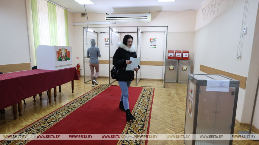 На одном из участков Витебска за четыре часа проголосовали около 150 человек