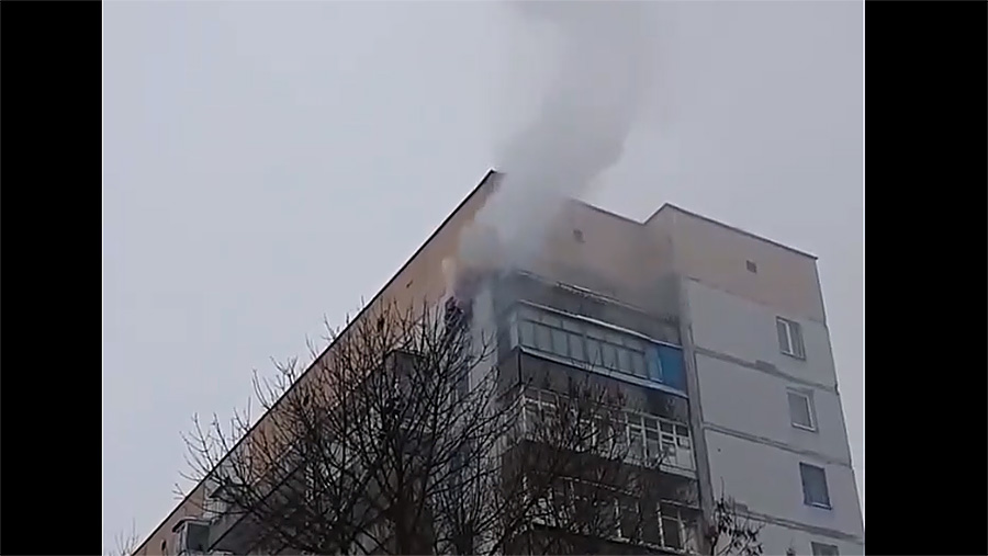 Пожар в многоэтажке в Витебске: погибла пенсионерка, 9 жильцов эвакуировано 