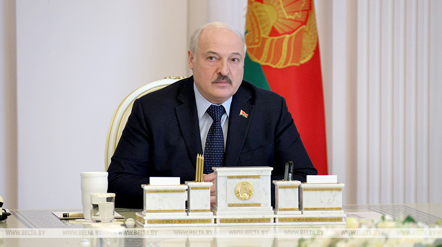 Александр Лукашенко: надо пропагандировать все лучшее, пусть смотрят, завидуют