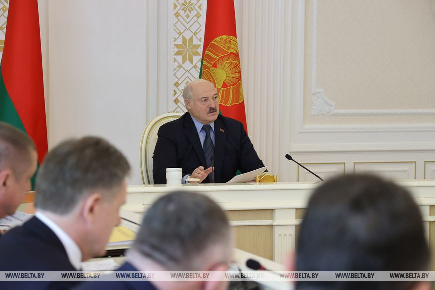 Александр Лукашенко: нужно упростить процесс строительства многоэтажек по аналогии с индивидуальными домами