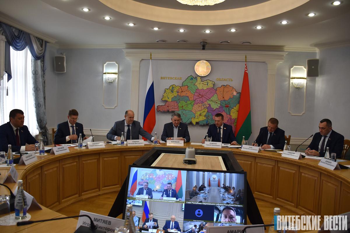 В Витебске провели совместное заседание белорусского и российского оргкомитетов по проведению XI Форума регионов Беларуси и России