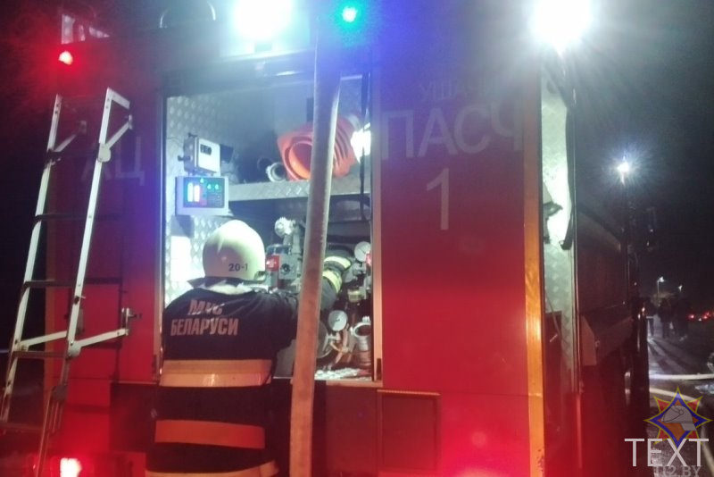 В Витебской области молодой человек пытался потушить пожар и получил ожоги