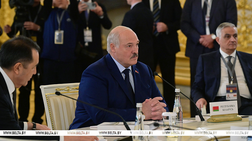 Александр Лукашенко о значении ЕАЭС: не всем в одиночку удалось бы сохранить свой суверенитет