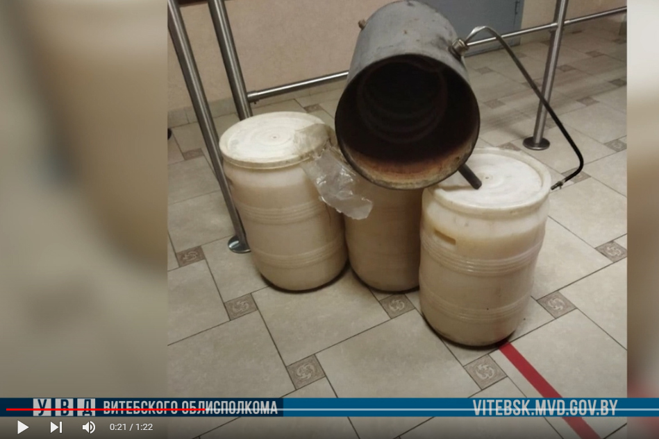 Два самогонных аппарата изъяли правоохранители у жителей Полоцкого района