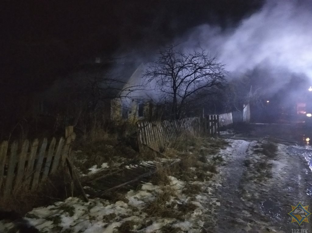 В Лепеле при тушении пожара спасатели обнаружили труп мужчины
