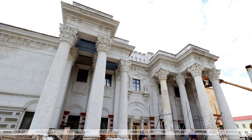 Реконструкцию здания бывшего Дома офицеров в Полоцке планируется завершить к середине июня