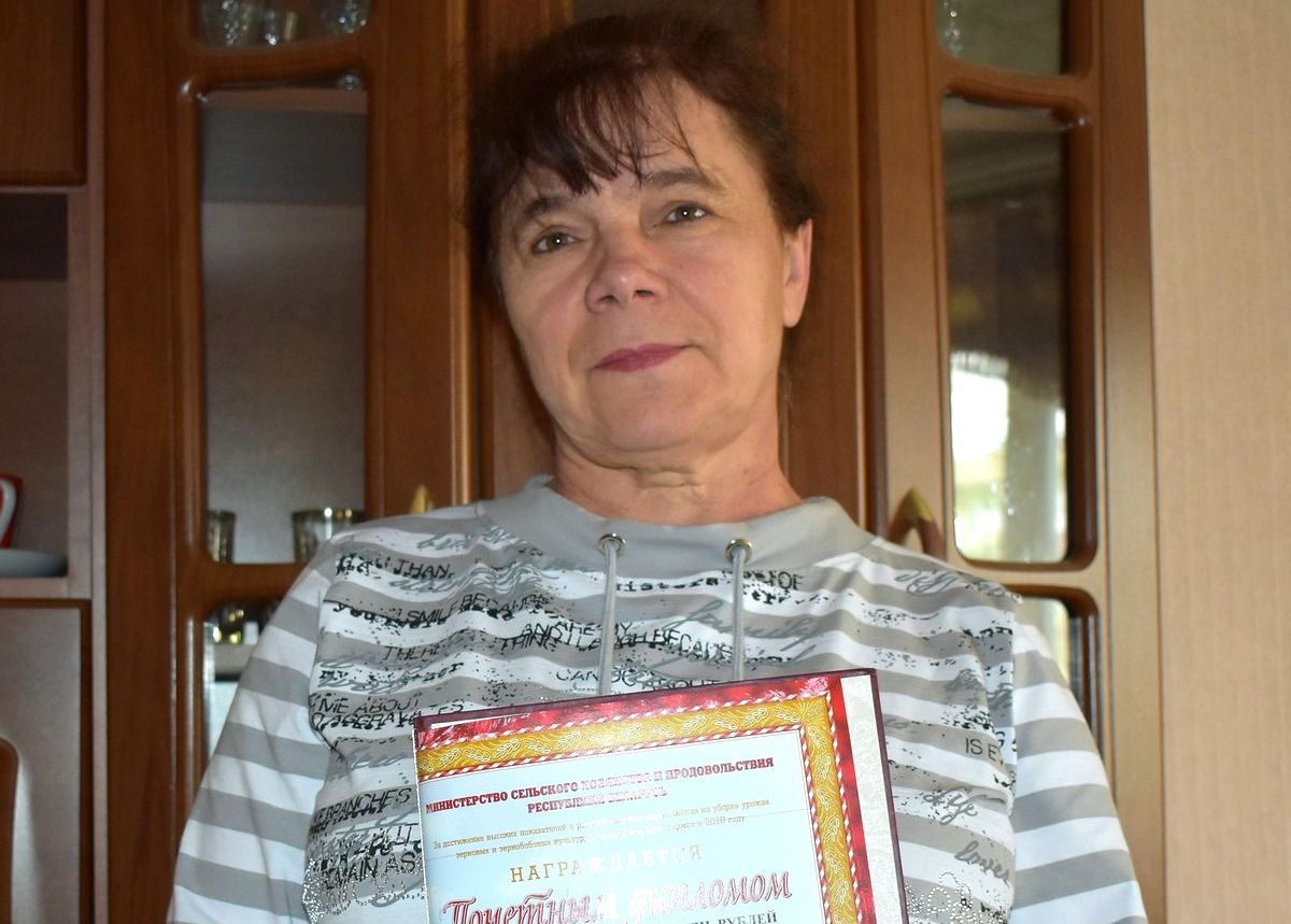 «Победителям жатвы вручали даже автомобили». Агроном из Браслава Валентина Тавкинь поделилась воспоминаниями о республиканских «Дажынках» в Лиде