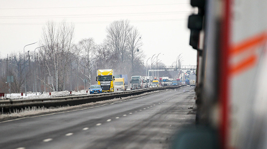 ГПК: более 1580 грузовиков ожидают въезда в Евросоюз