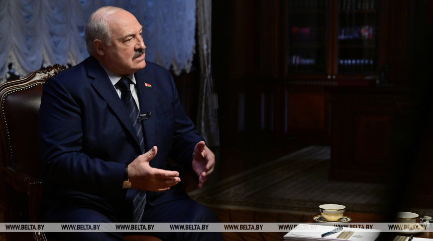 Лукашенко объяснил причины решения о переносе учений "Запад-2025" вглубь Беларуси 