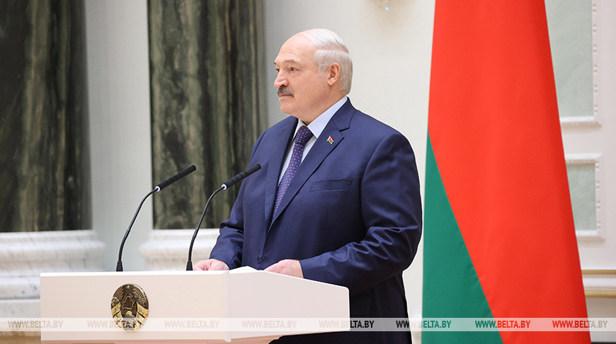 Ваши достижения вдохновляют. Александр Лукашенко вручил награды выпускникам и преподавателям вузов