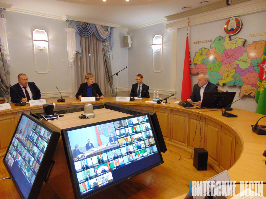 Председатель Витебского облисполкома Николай Шерстнёв провел «прямую линию»
