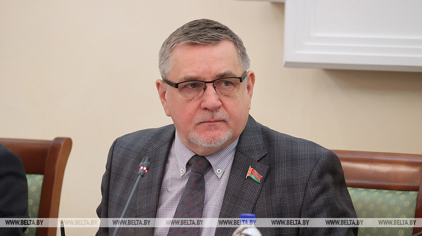 "Взвешенно и ответственно". Депутат о подготовке законопроекта о политических партиях