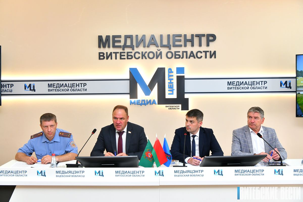 Ремонт, реконструкцию и содержание дорог Витебской области обсудили в Медиацентре 
