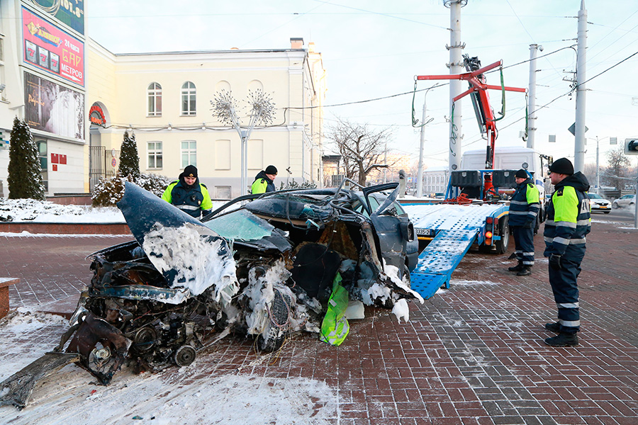 Гибель при ДТП и пожарах большого числа людей глава государства считает недопустимой 