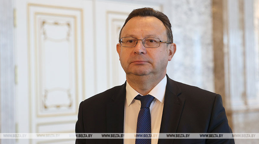 Минздрав проводит мониторинг средней зарплаты работников отрасли