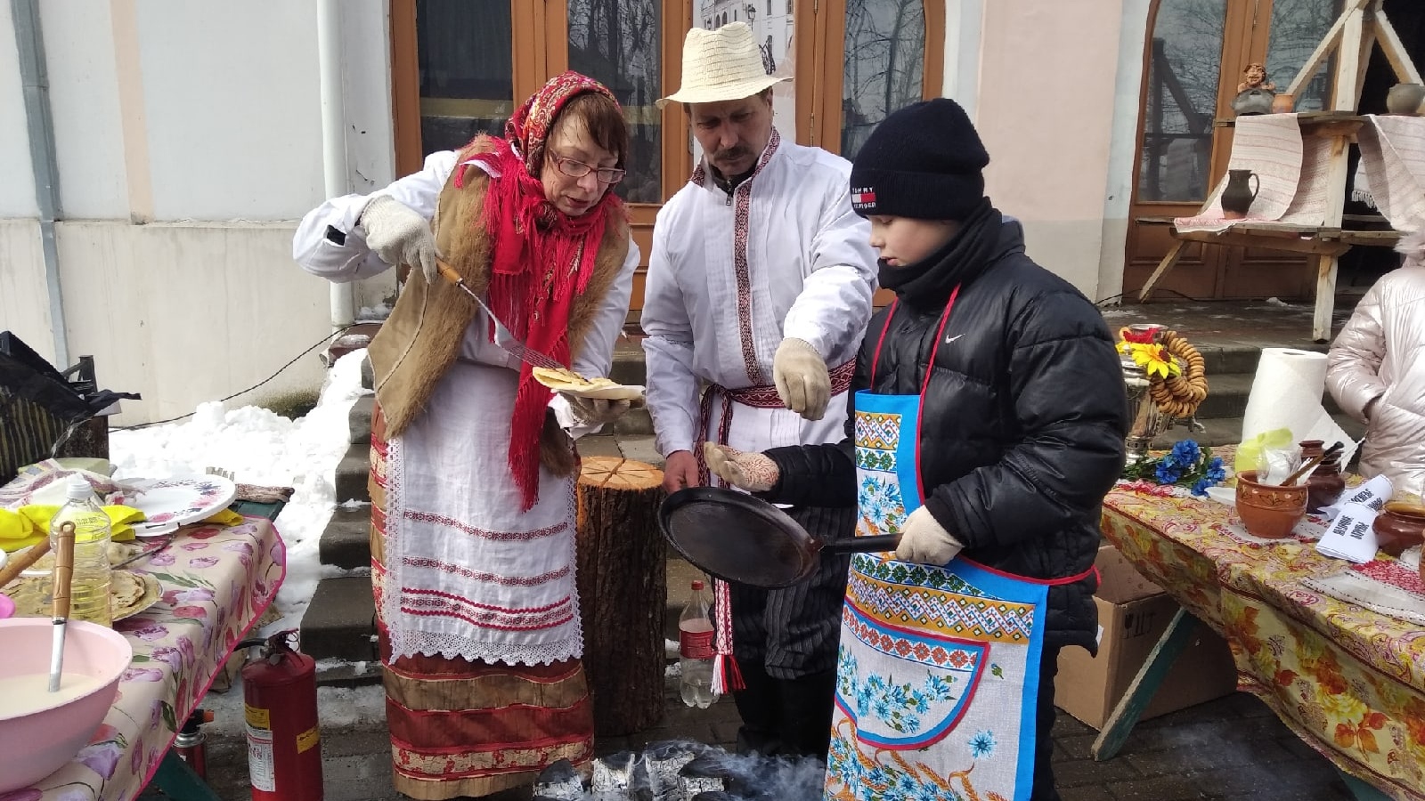 В Витебске студенческая молодёжь отметила Масленицу