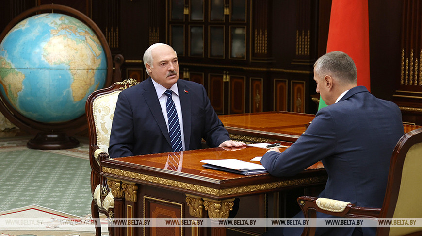 Александр Лукашенко поручил создать комиссию, которая будет заниматься вопросами экспорта