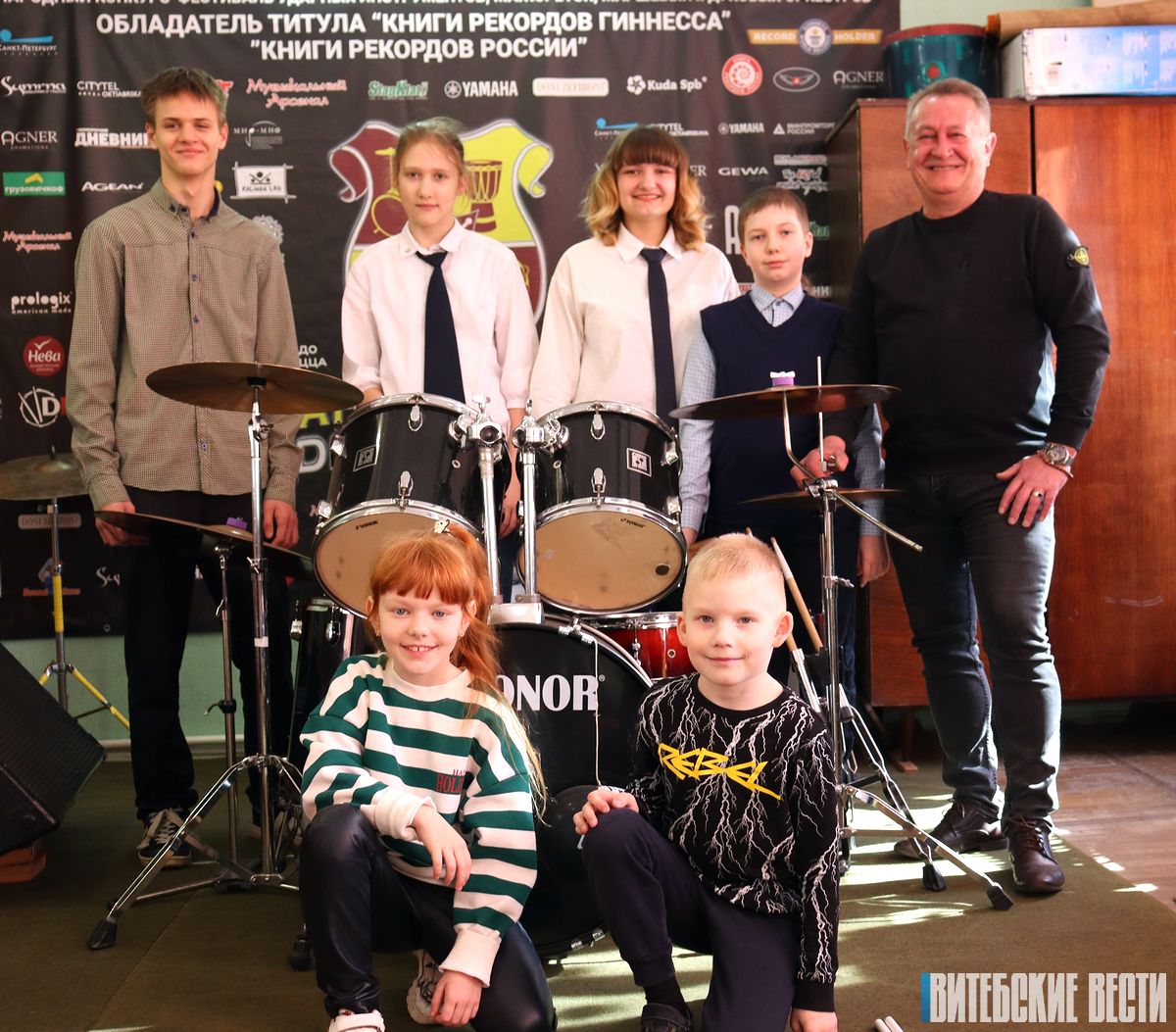 Ансамбль барабанщиков Drum Show из Орши завоевал более тысячи дипломов и попал в Книгу рекордов Гиннеса