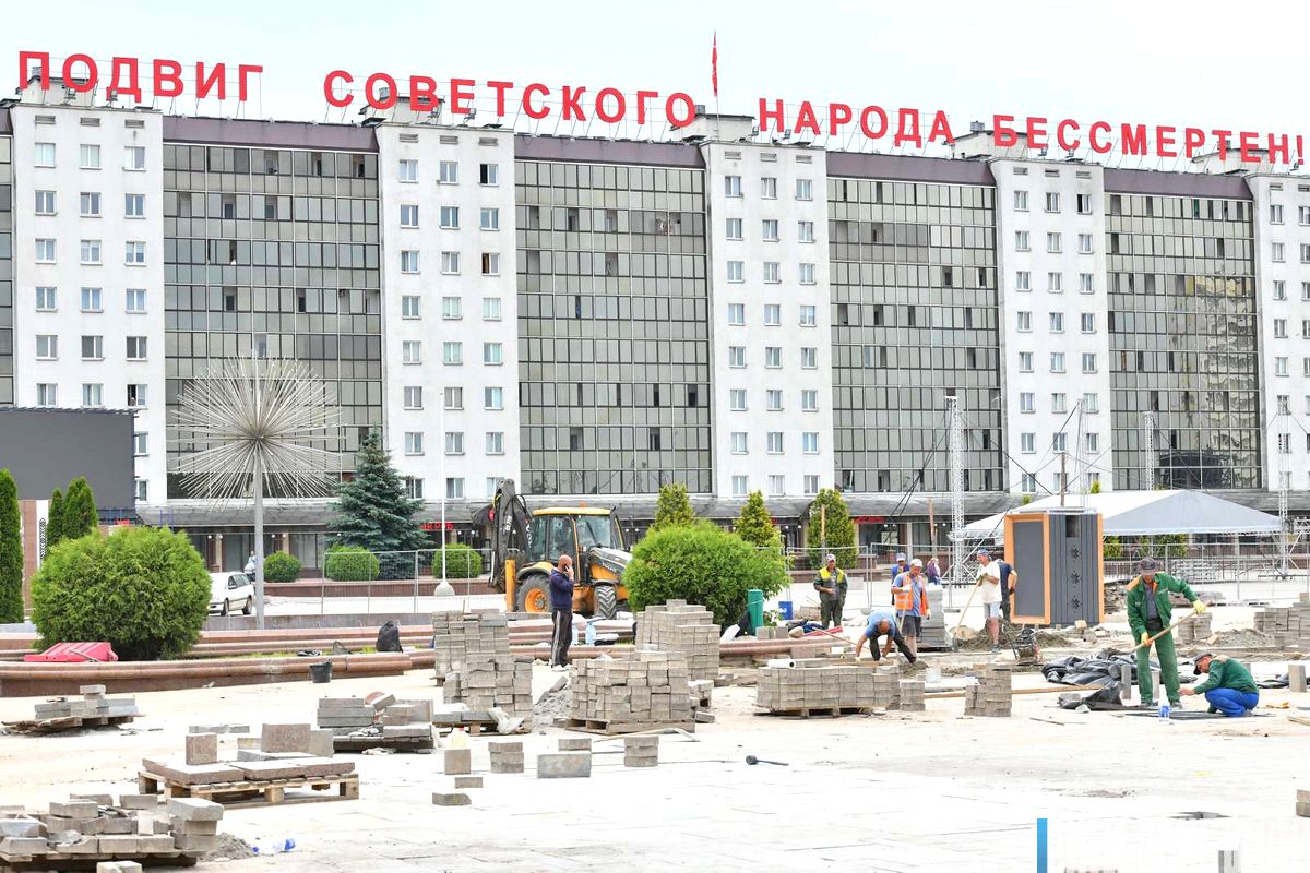 Какие работы в середине июня идут на реконструкции площади Победы в Витебске?