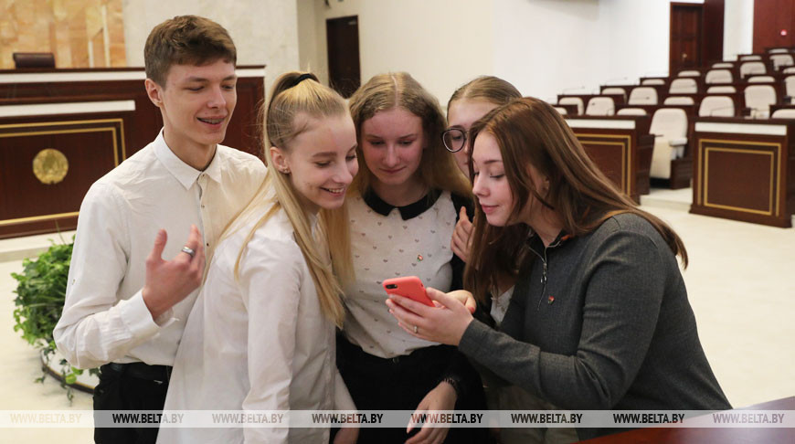 В Беларуси разработают мобильное приложение для общения с депутатами