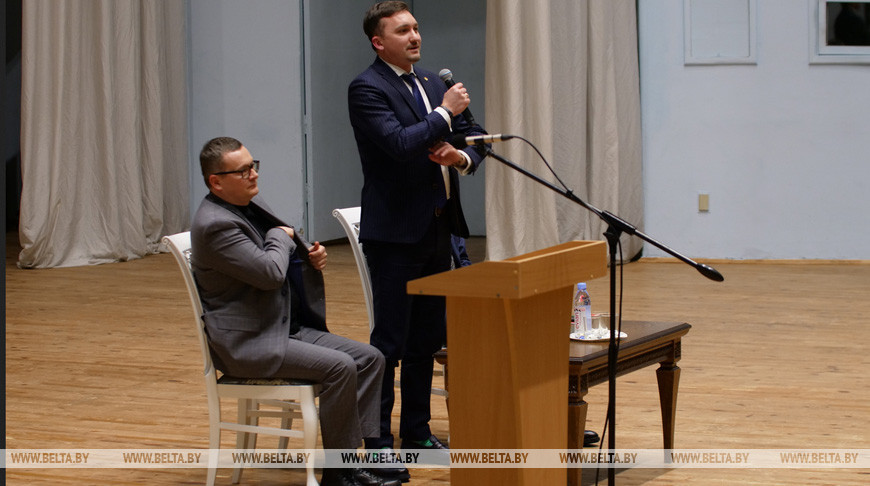 "Потом не надо говорить, что вас обошли". Политологи о причинах прийти на референдум