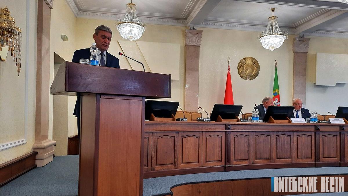 Вопросы исполнения областного бюджета и присуждение премий учащимся рассмотрели на сессии Витебского областного совета
