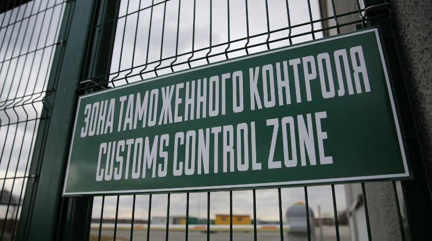 Витебские таможенники пресекли незаконный ввоз более 5 тыс. единиц спортивной одежды