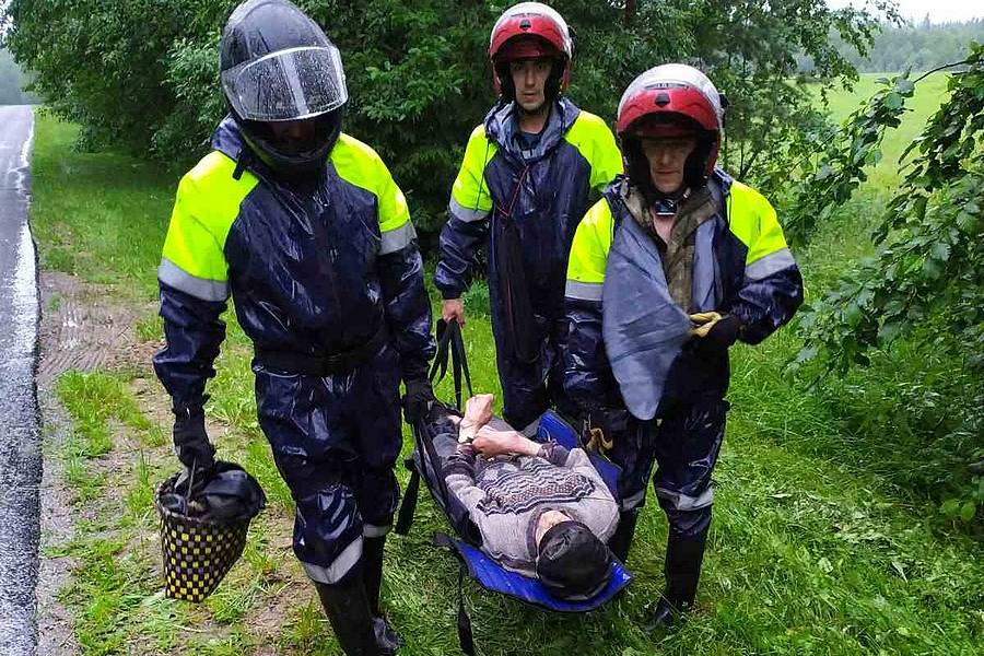 В Докшицком районе всю ночь искали заблудившегося в лесу пенсионера