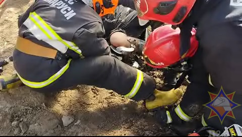 В Витебском районе мужчине зажало ногу в мотоблоке