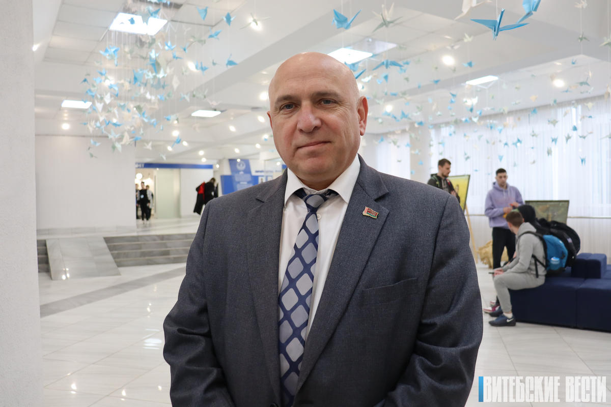 Вячеслав Дурнов: "Здорово, что на Форум медийного сообщества были приглашены делегации всех регионов"