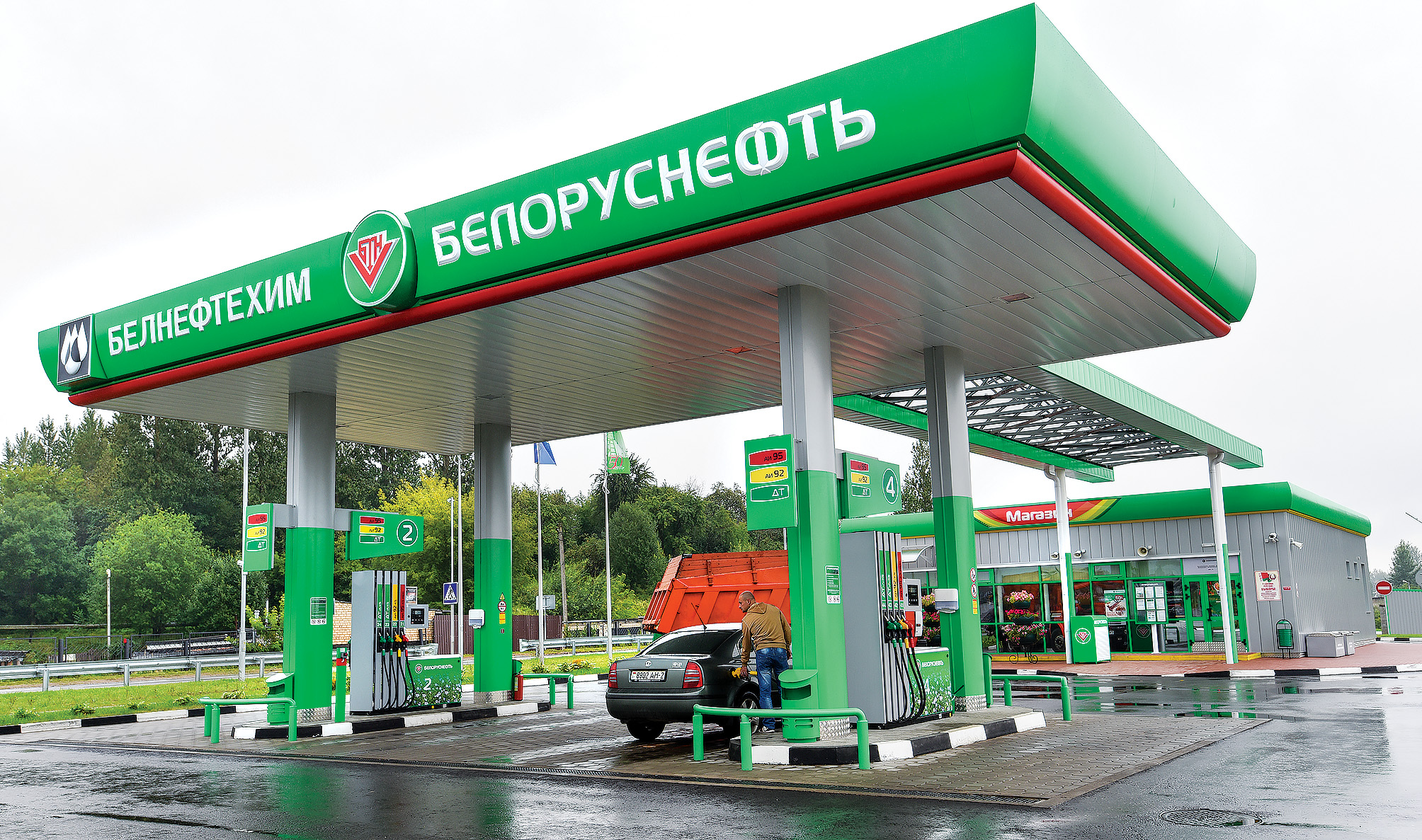 В Беларуси планируется запретить продажу алкоголя после 23.00 в магазинах и на АЗС 