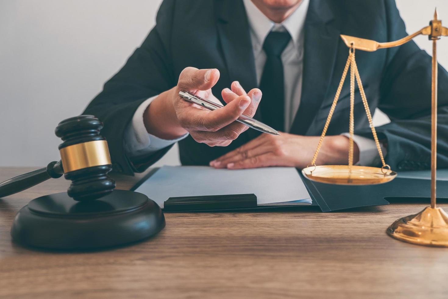 Нотариусы Витебской области проведут бесплатные консультации 23 февраля