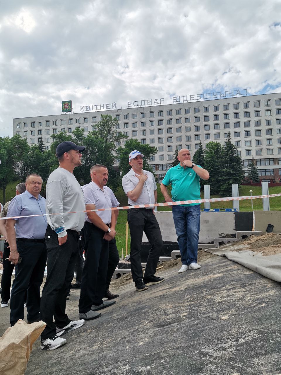 Александр Субботин вместе с рабочей группой контролирует ход строительных и ремонтных работ по подготовке Витебска к Форуму регионов Беларуси и России