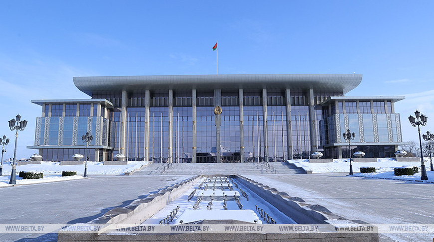 Лукашенко и Макрон провели телефонные переговоры