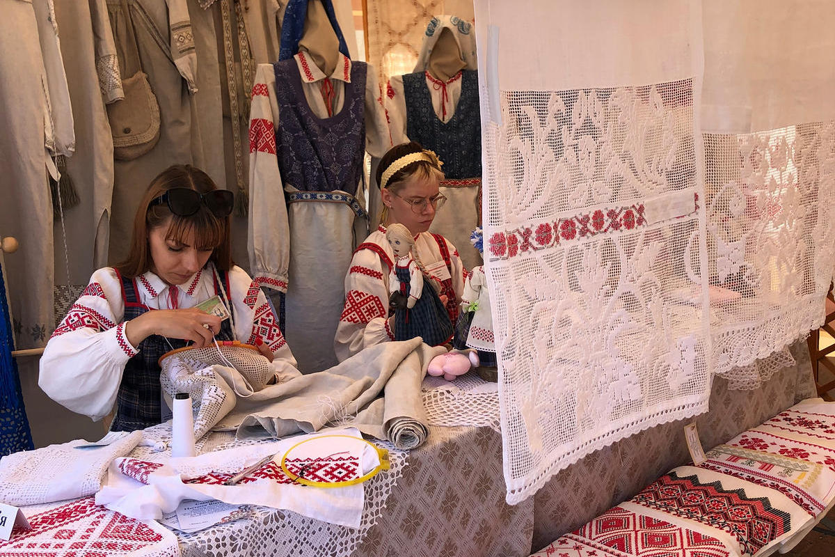 Обладателем гран-при конкурса «Чароўная нітка» стал народный клуб мастеров народных художественных ремесел «Вытокі» из Городокского района