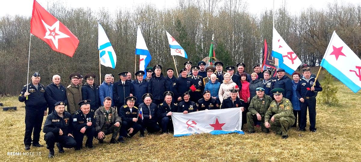 В Шумилинском районе почтили память Анатолия Испенкова и других погибших членов экипажа подводной лодки «Комсомолец»