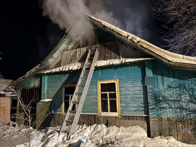 Трагедия в деревне Поршни: неосторожность при курении привела к гибели пенсионерки