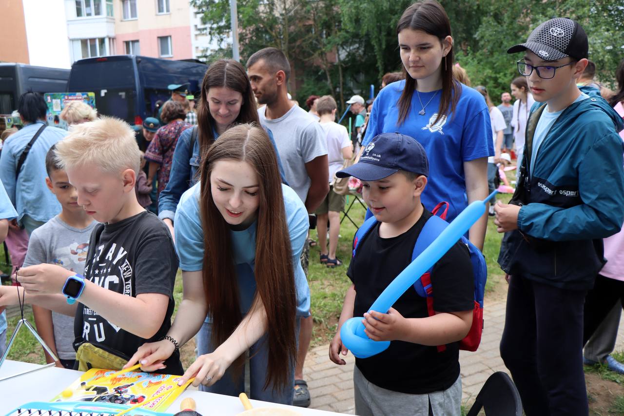 В Витебске детский фестиваль «Маленькая страна» собрал более 200 детей и их родителей 