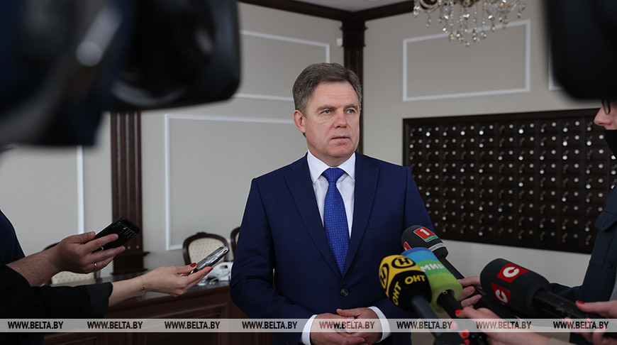 Петришенко: в ЕАЭС примут меры для решения возникающих проблем с расчетами по банковским карточкам
