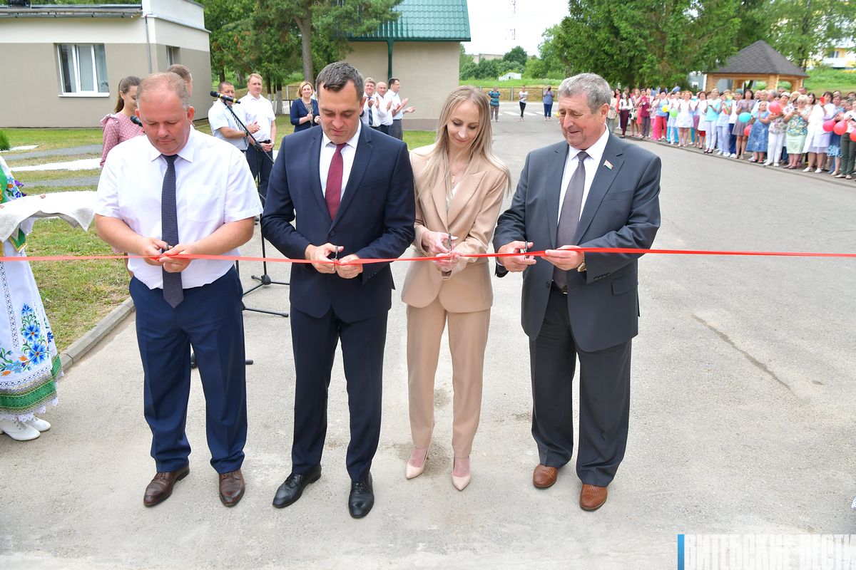 После капитального ремонта открыли центральный корпус Сенненской ЦРБ