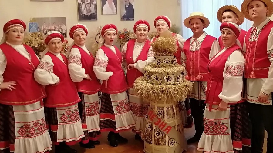 ФОТАФАКТ: абласная выстава "ДАЖЫНАЧНЫ СНОП 2022" 