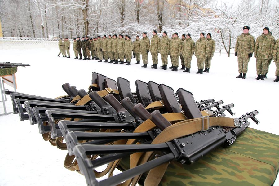 Военнослужащие Витебской области  осеннего  призыва приняли присягу и получили боевое оружие