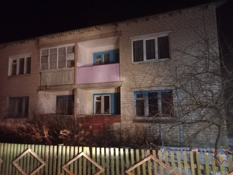 В Браславском районе во время пожара в квартире едва не погиб мужчина