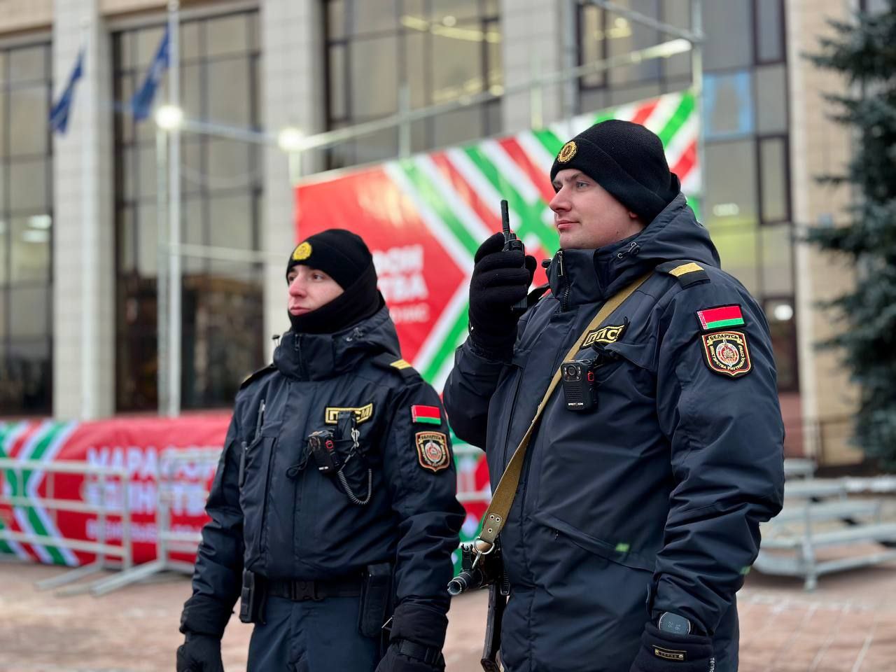 Сотрудники милиции обеспечивают правопорядок на мероприятиях "Марафона единства" в Новополоцке