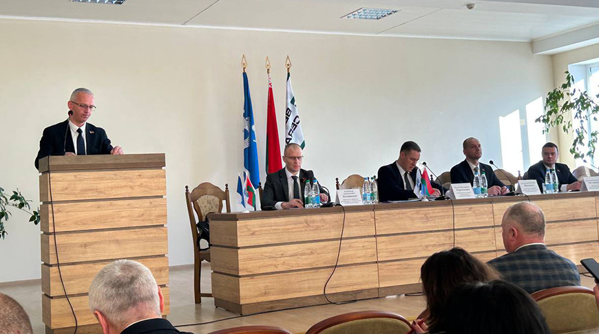 Чтобы сделать среду комфортнее. В Минстройархитектуры обсудили мероприятия Года благоустройства