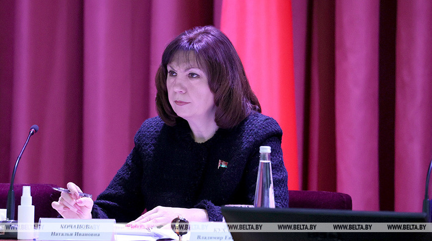 Кочанова: у граждан должна быть возможность попасть на прием к любому должностному лицу