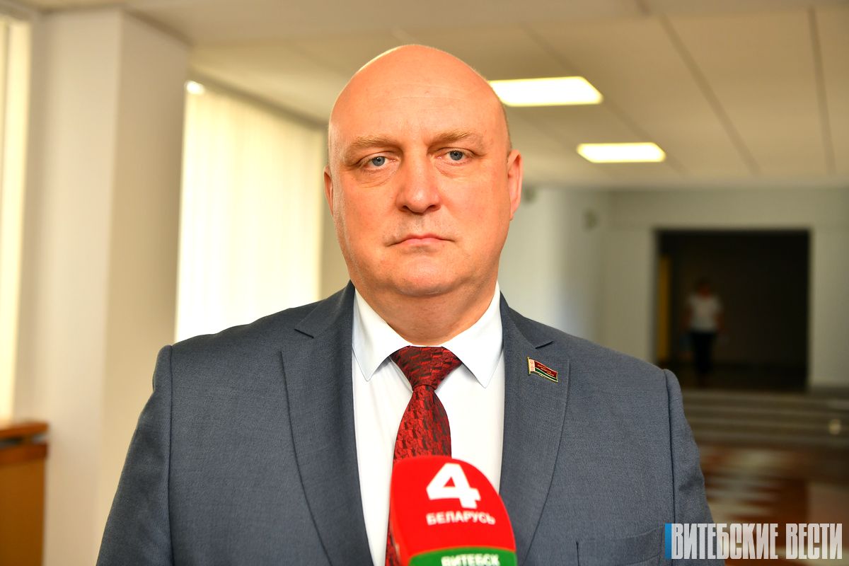 Дмитрий Демидов: "Перед всеми стоит задача сделать так, чтобы деятельность ЖКХ была максимально эффективной и направленной на решение реальных проблем людей"