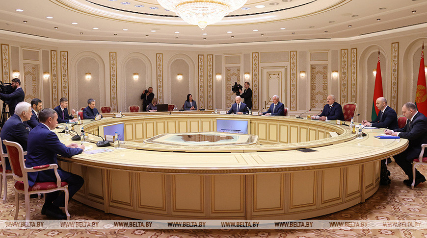 Александр Лукашенко: Беларусь и Россия делают очень большую ставку на промышленную сферу