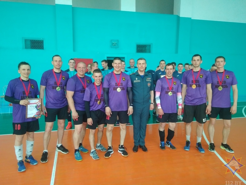 Кто победил на чемпионате по волейболу среди подразделений МЧС Витебской области?